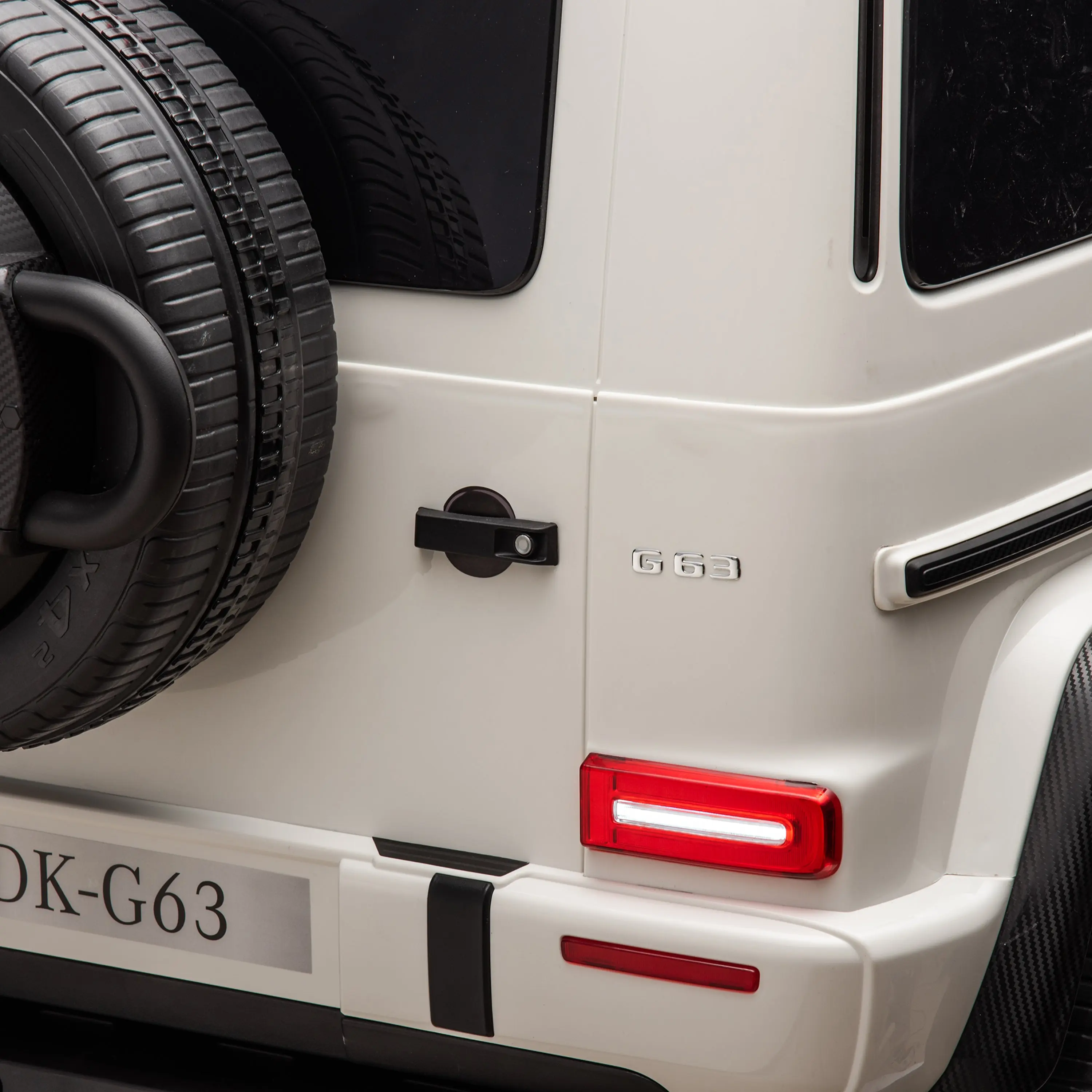 Officially Licensed Mercedes G-Wagon 24V Kids Ride-On Car - Image 23