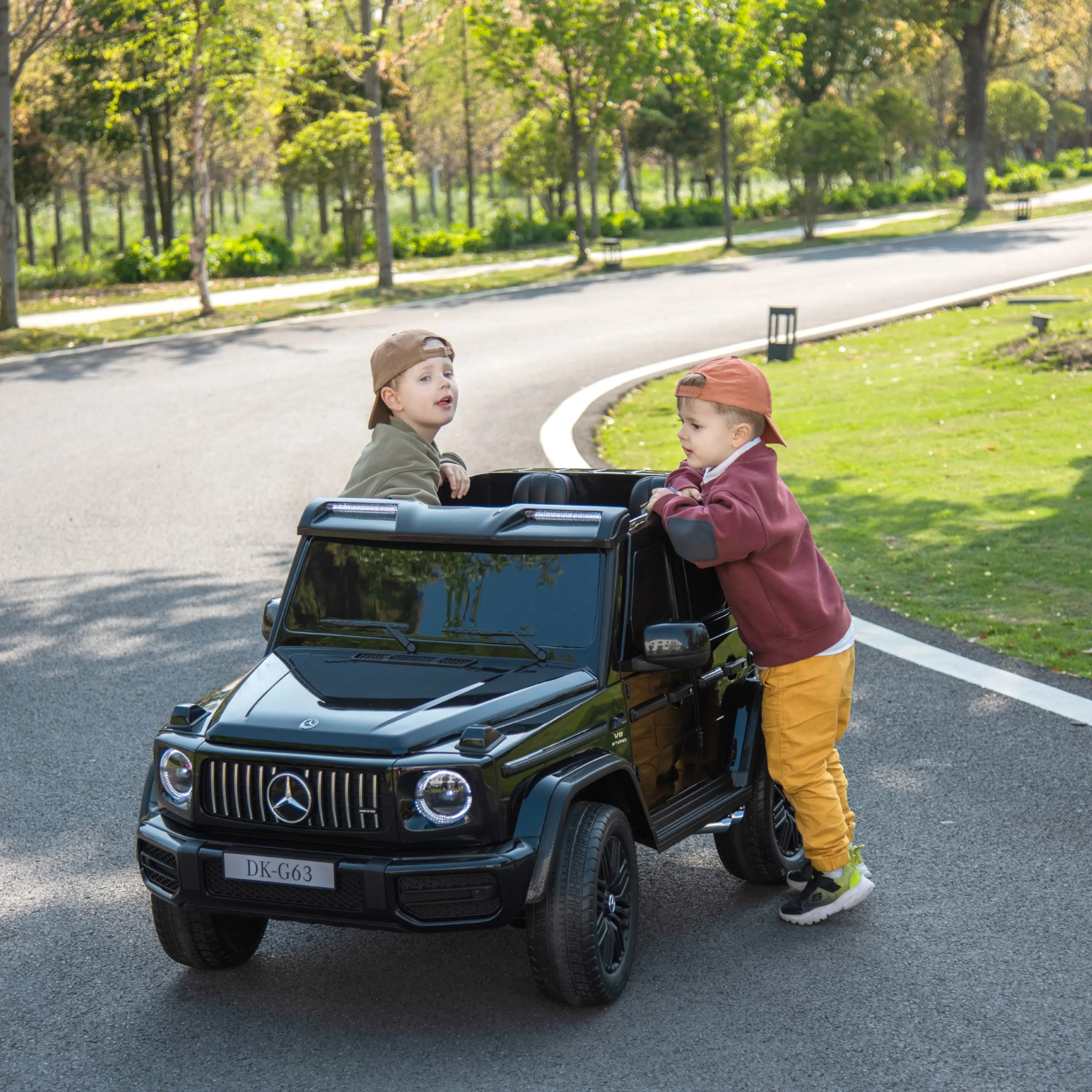 Officially Licensed Mercedes G-Wagon 24V Kids Ride-On Car - Image 3